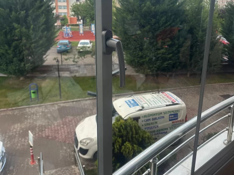Ankara İpli Cam Balkonu Kollu Sisteme Çevirme Hizmeti
