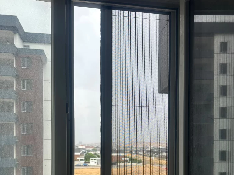 Bağlıca Sineklik Sistemleri: Modern Yapılara Özel İmalat, Satış ve Profesyonel Montaj