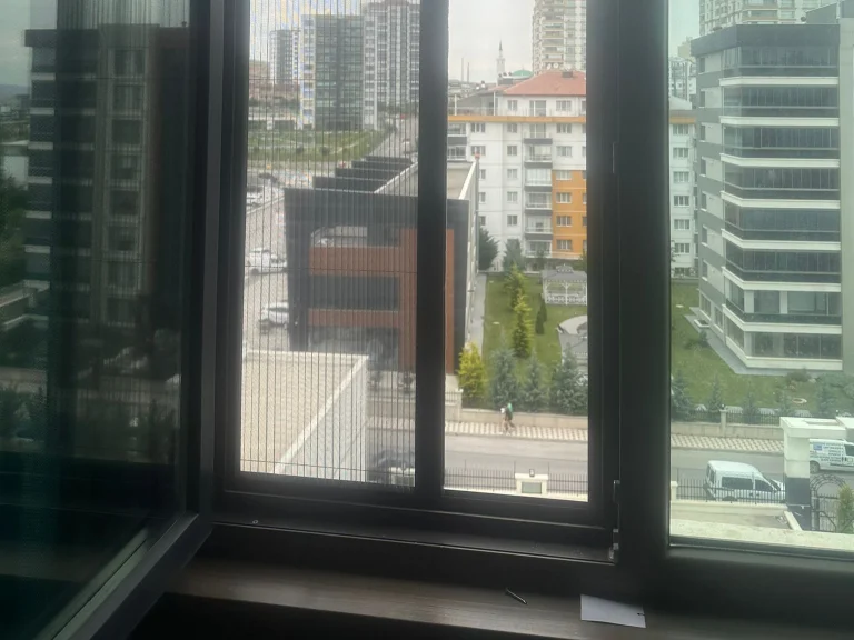 Şen Pen PVC Cam Balkon: Bağlıca'da Kedi Tülü Sineklik İmalatı, Satış ve Montaj Hizmetleri